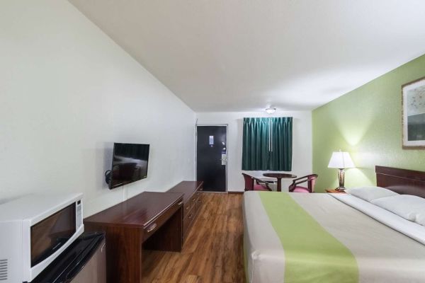 MOTEL 6 MATTOON IL (Magnet)